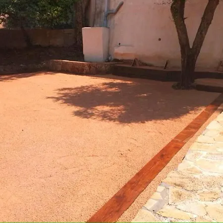 Avec Grande Terrasse Vue Σαιντ-Μαξίμ