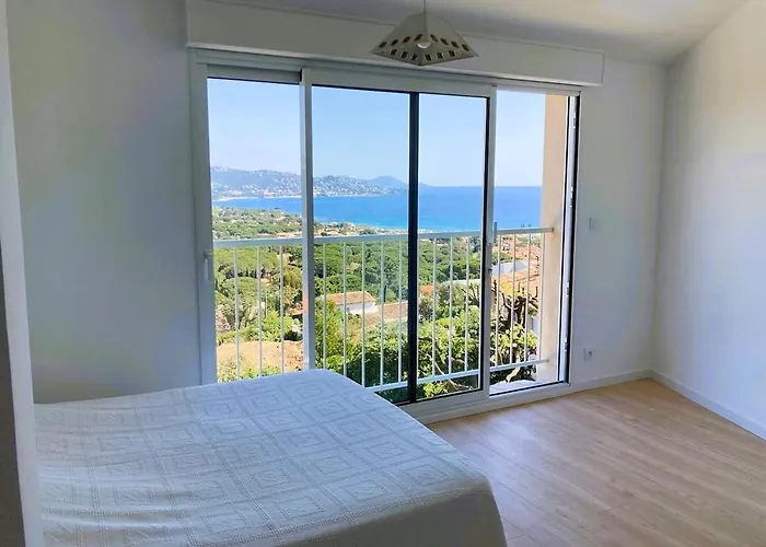 Villa Avec Grande Terrasse Vue